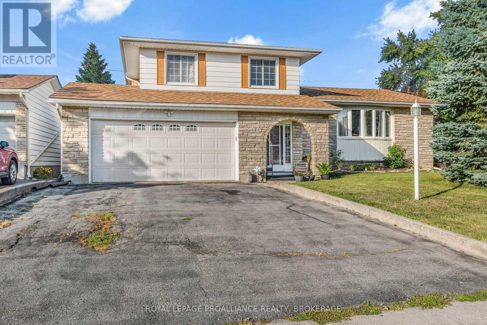866 PEMBRIDGE CRESCENT, Kingston, Ontario