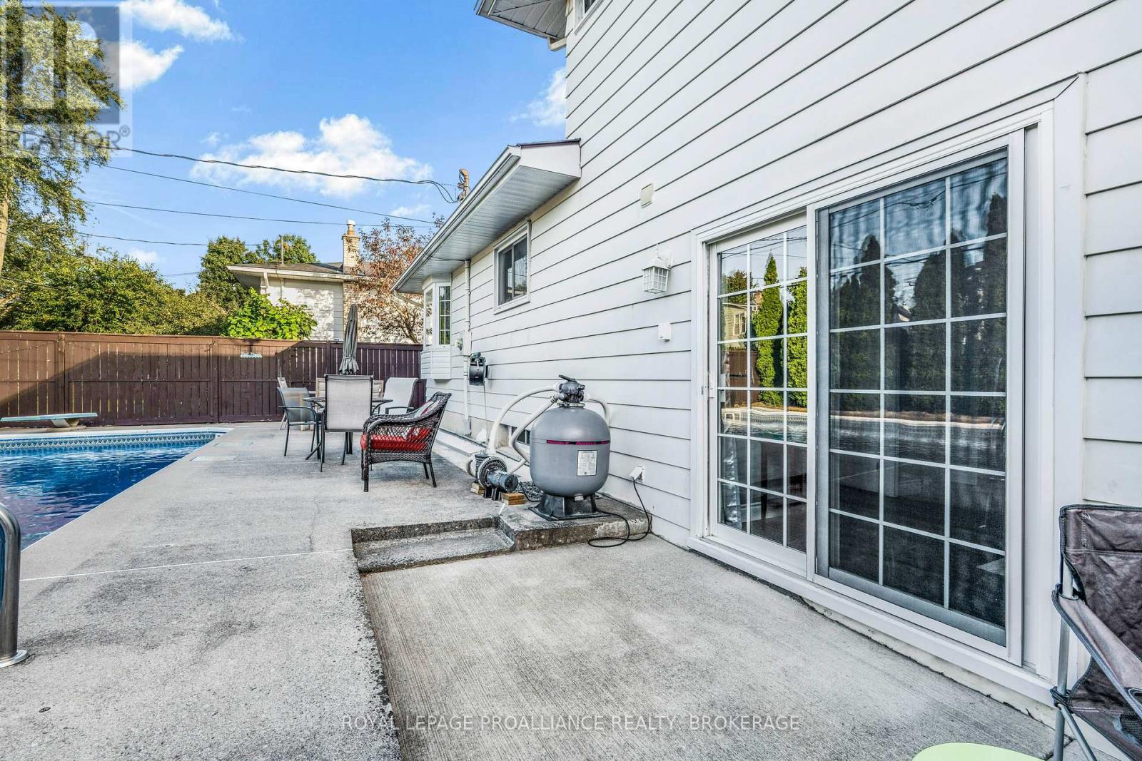 866 Pembridge Crescent, Kingston (South Of Taylor-Kidd Blvd), Ontario  K7M 6A4 - Photo 38 - X12380669