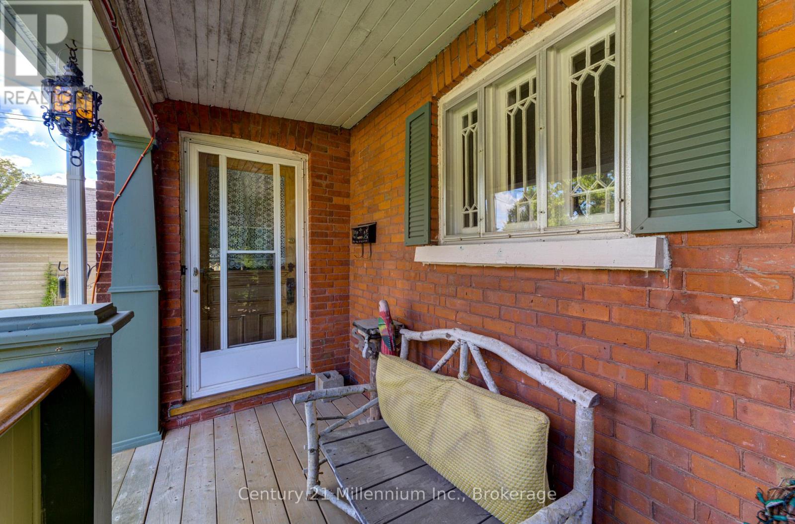 47 Pearson Street, Meaford, Ontario  N4L 1K7 - Photo 5 - X12380596