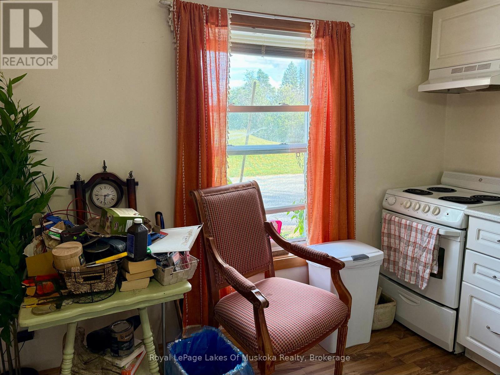 16 Barbara Street, Perry, Ontario  P0A 1R0 - Photo 15 - X12380643