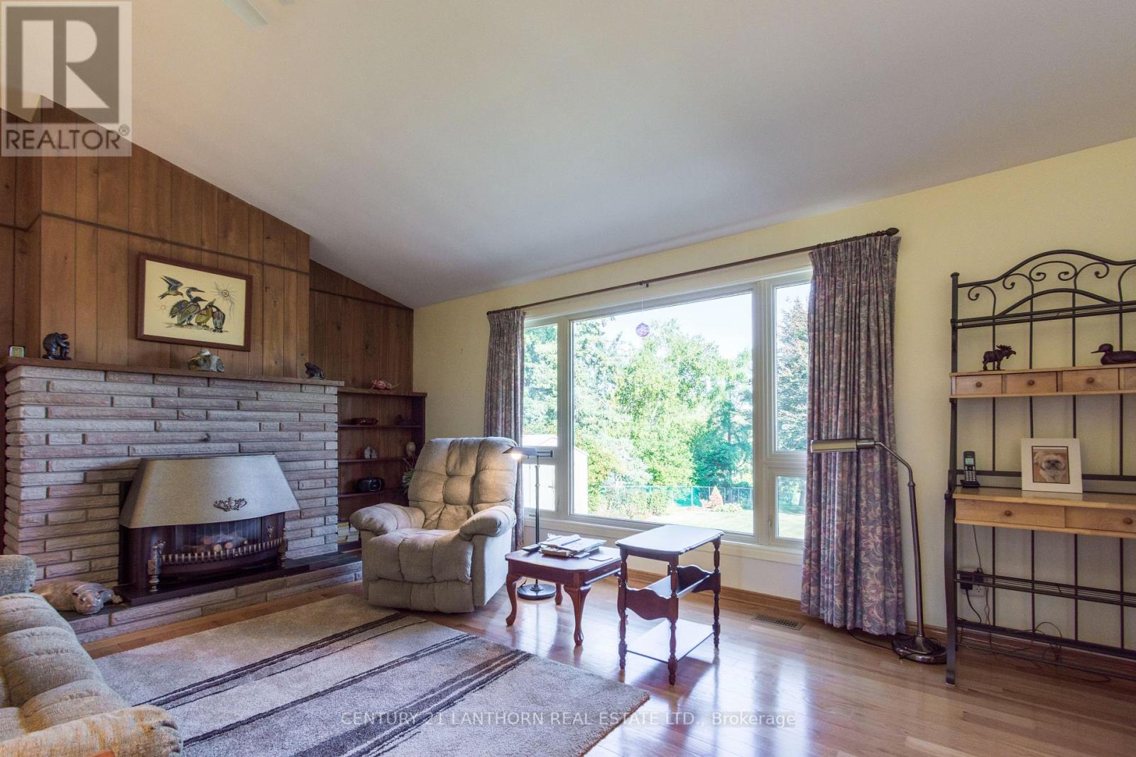 503 Wallbridge Road, Belleville (Belleville Ward), Ontario  K8N 4Z5 - Photo 5 - X12380573