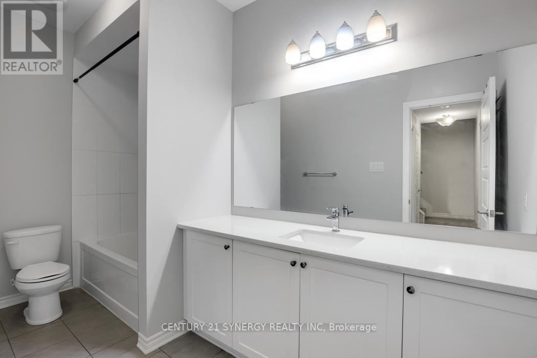 816 Mikinak Road S, Ottawa, Ontario  K1K 5A5 - Photo 22 - X12380608