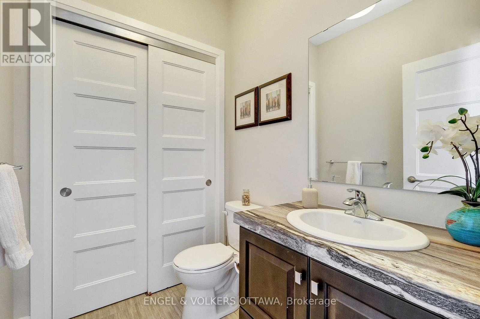 304 Colmar Street, Russell, Ontario  K0A 1W0 - Photo 21 - X12380644