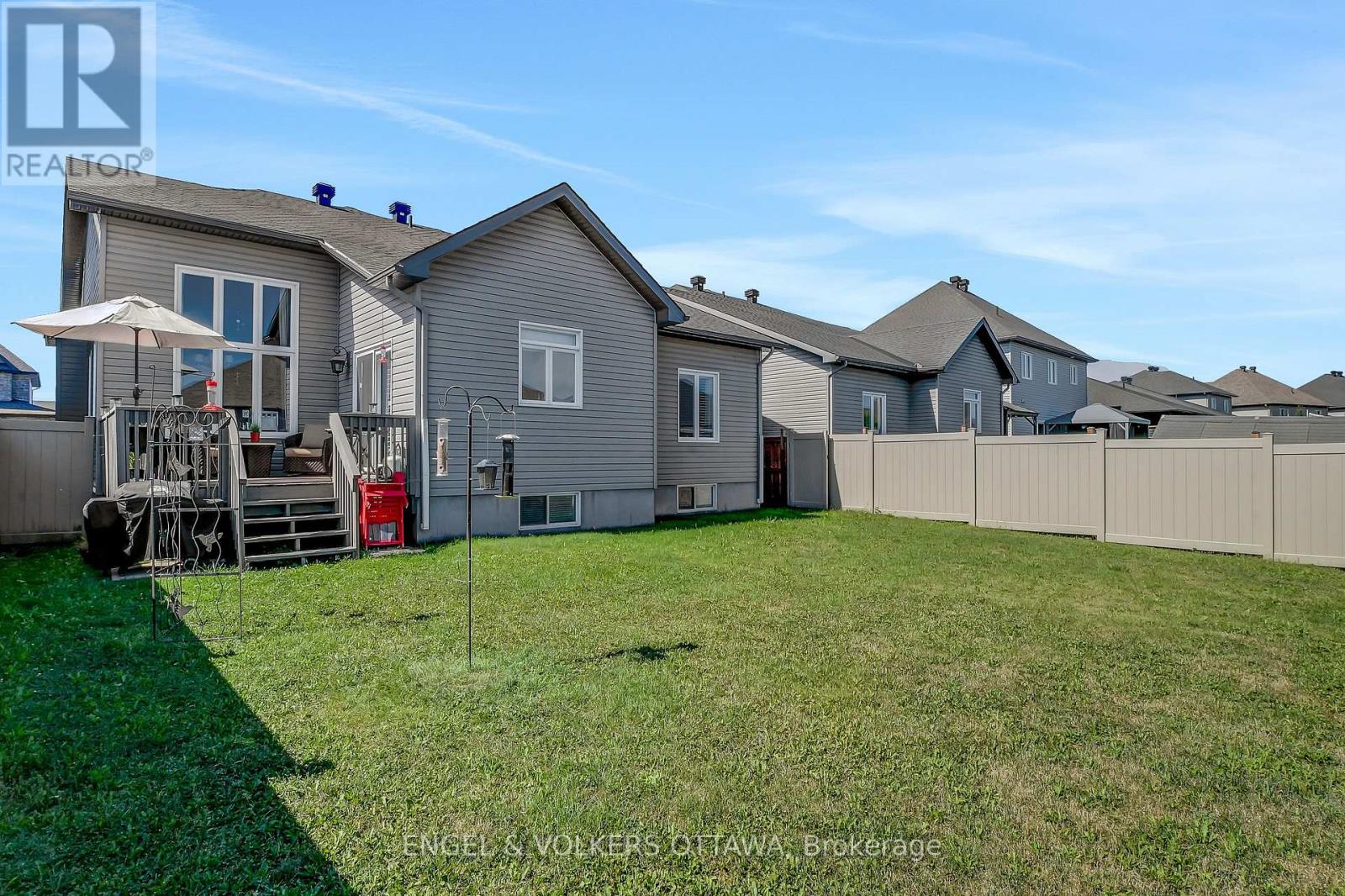 304 Colmar Street, Russell, Ontario  K0A 1W0 - Photo 33 - X12380644