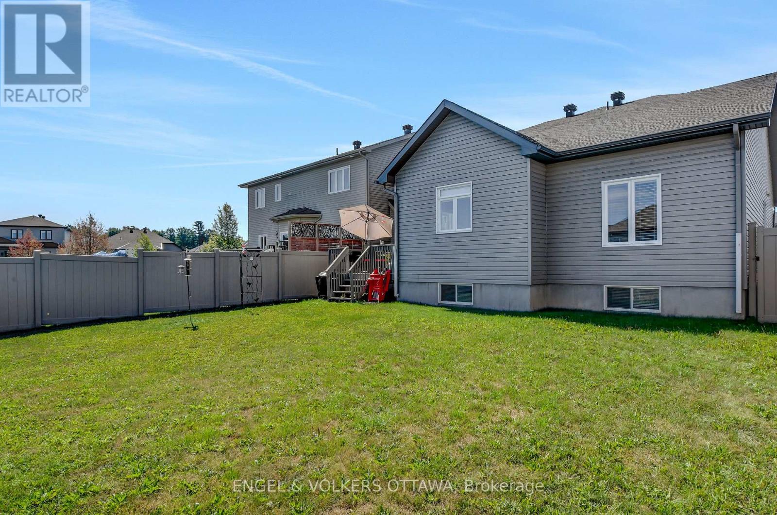 304 Colmar Street, Russell, Ontario  K0A 1W0 - Photo 34 - X12380644