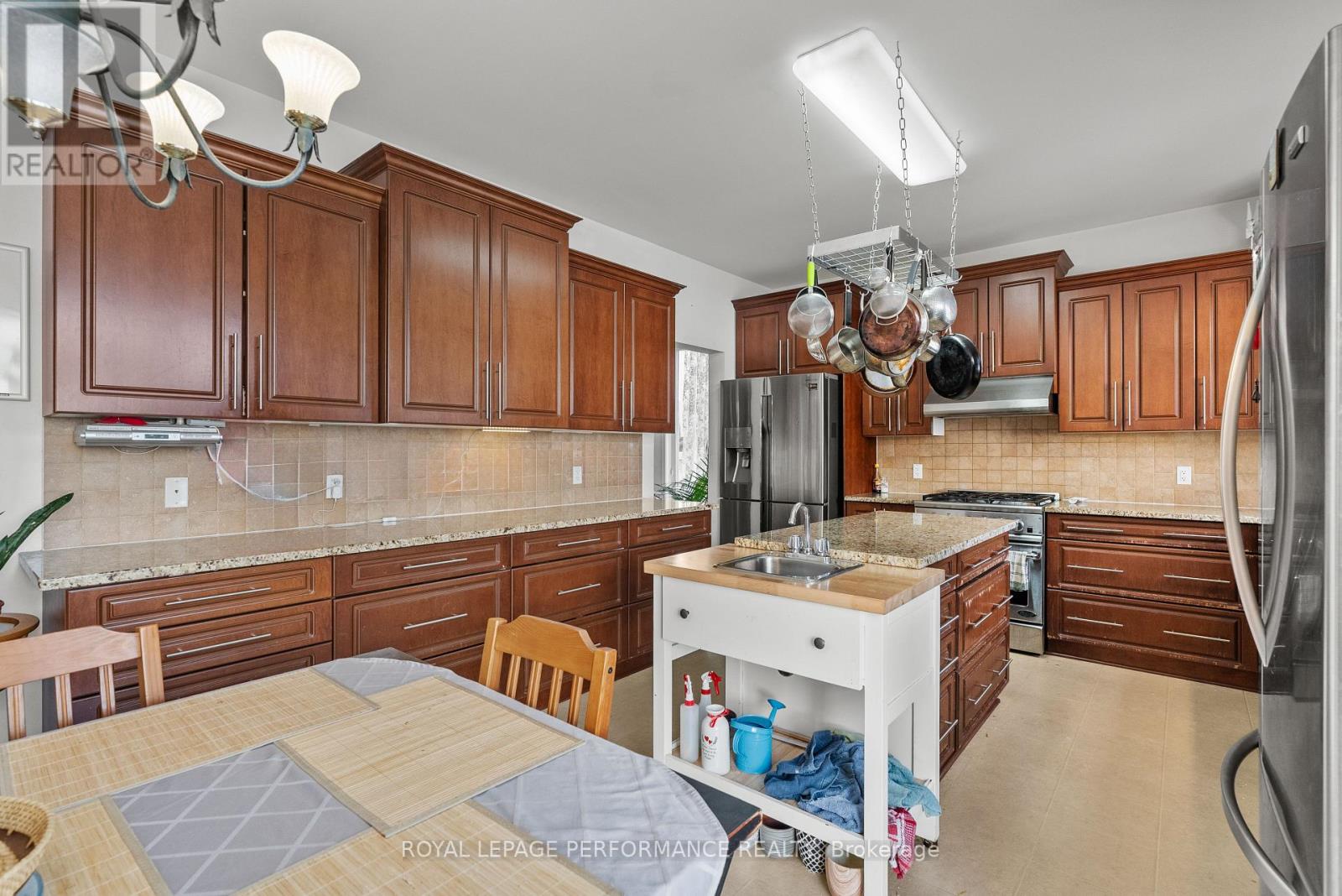 1901 Pennyroyal Crescent, Ottawa, Ontario  K4A 0P3 - Photo 10 - X12380681