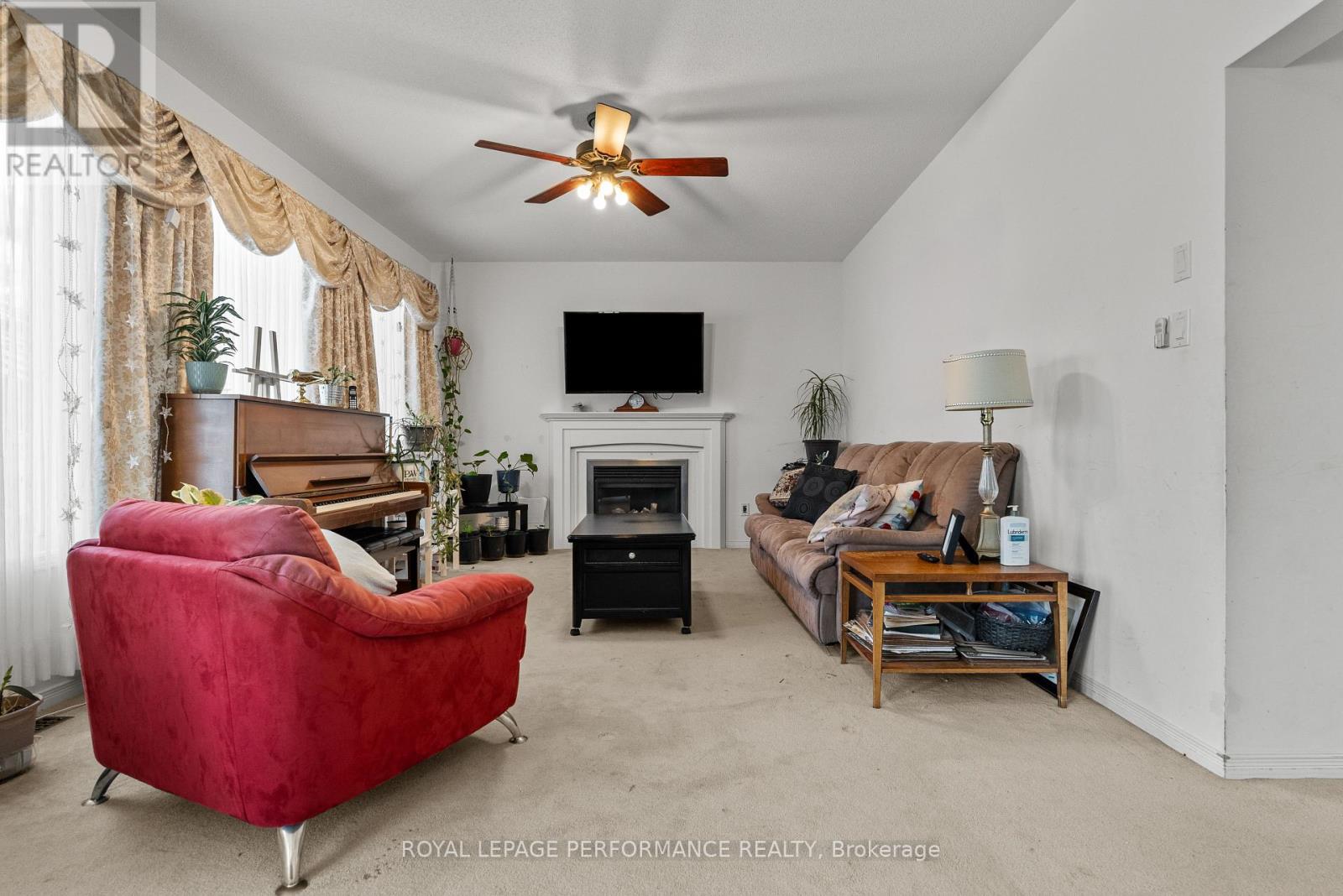 1901 Pennyroyal Crescent, Ottawa, Ontario  K4A 0P3 - Photo 12 - X12380681