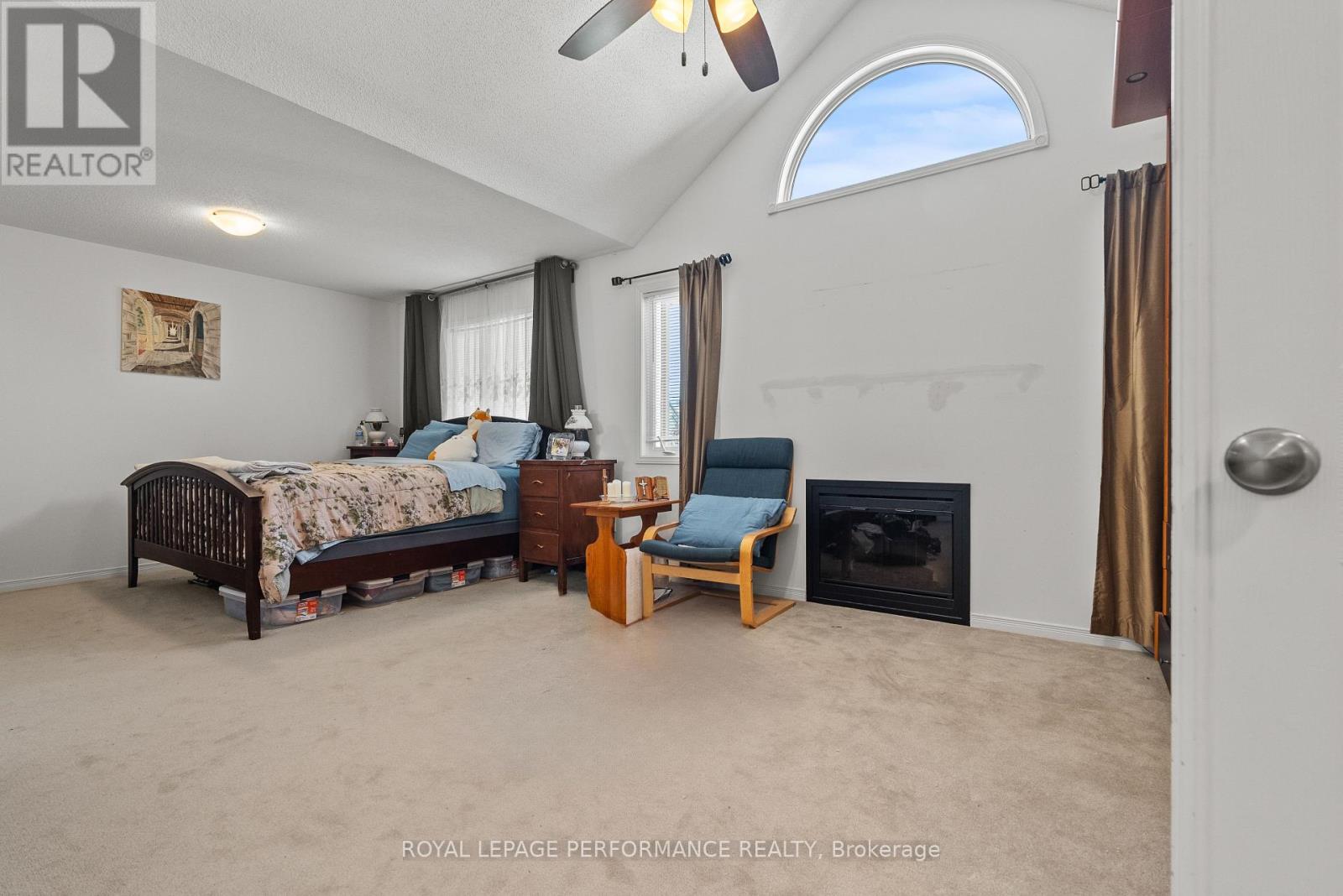 1901 Pennyroyal Crescent, Ottawa, Ontario  K4A 0P3 - Photo 17 - X12380681