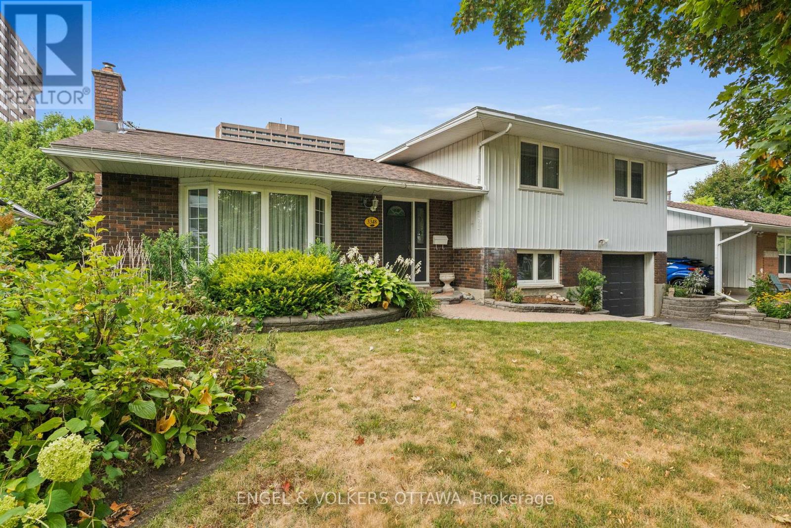 3348 Kodiak Street, Ottawa, Ontario  K1V 7S8 - Photo 2 - X12380686