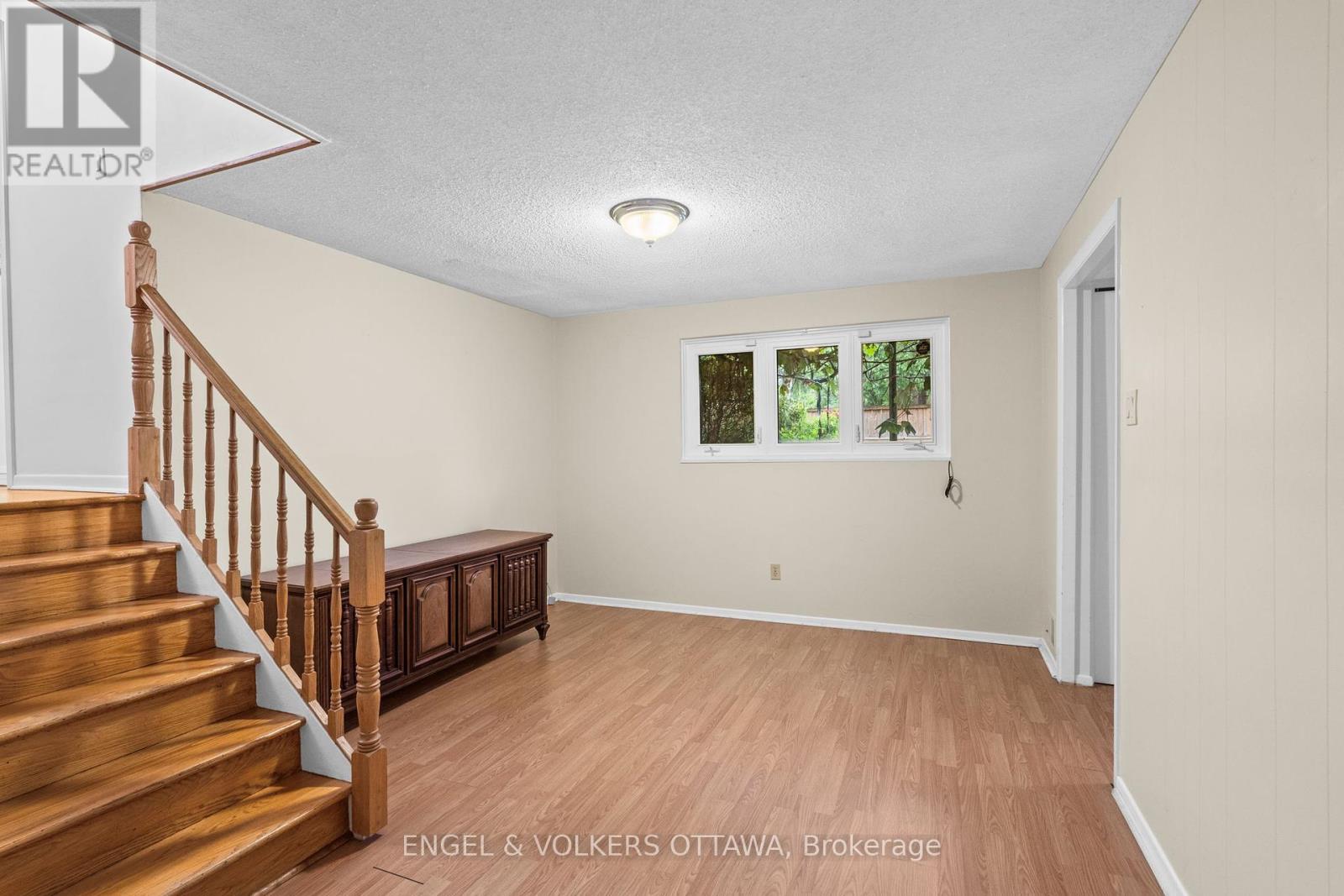 3348 Kodiak Street, Ottawa, Ontario  K1V 7S8 - Photo 30 - X12380686