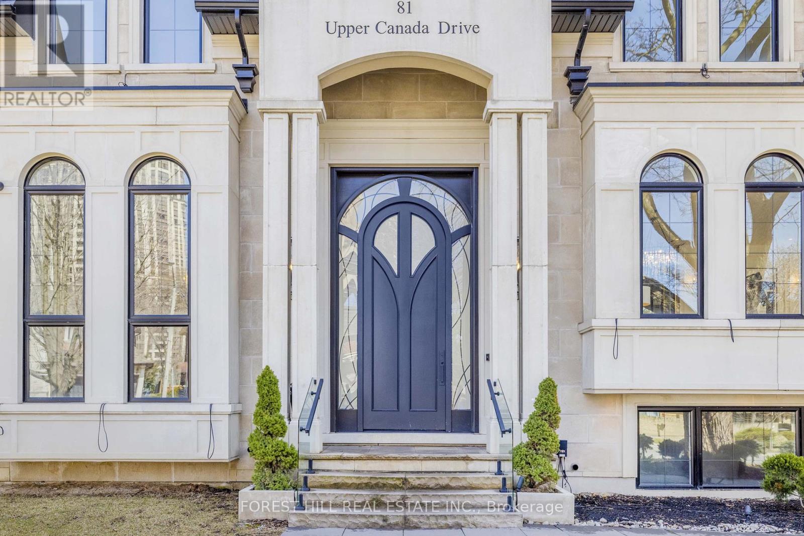 81 Upper Canada Drive, Toronto, Ontario  M2P 1S6 - Photo 3 - C12380288