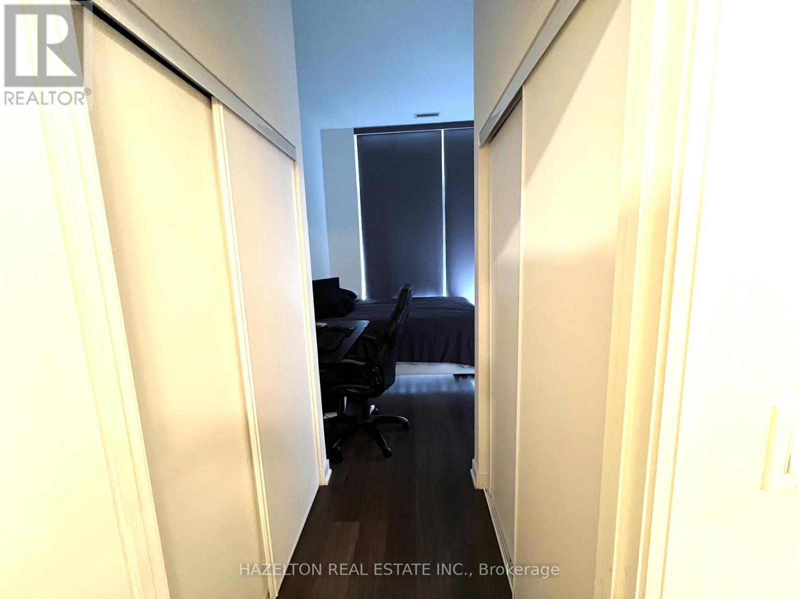 212w - 27 Bathurst Street, Toronto (Waterfront Communities), Ontario  M5V 2P1 - Photo 12 - C12380332