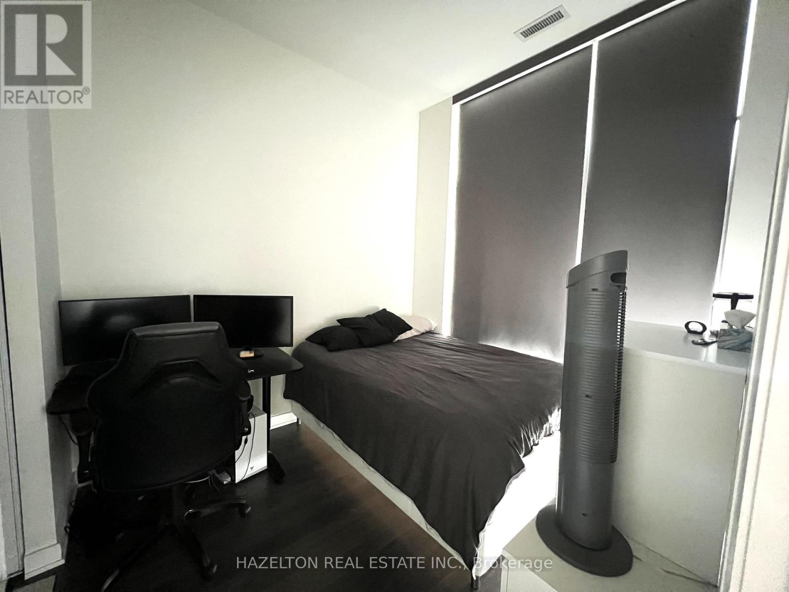 212w - 27 Bathurst Street, Toronto (Waterfront Communities), Ontario  M5V 2P1 - Photo 7 - C12380332