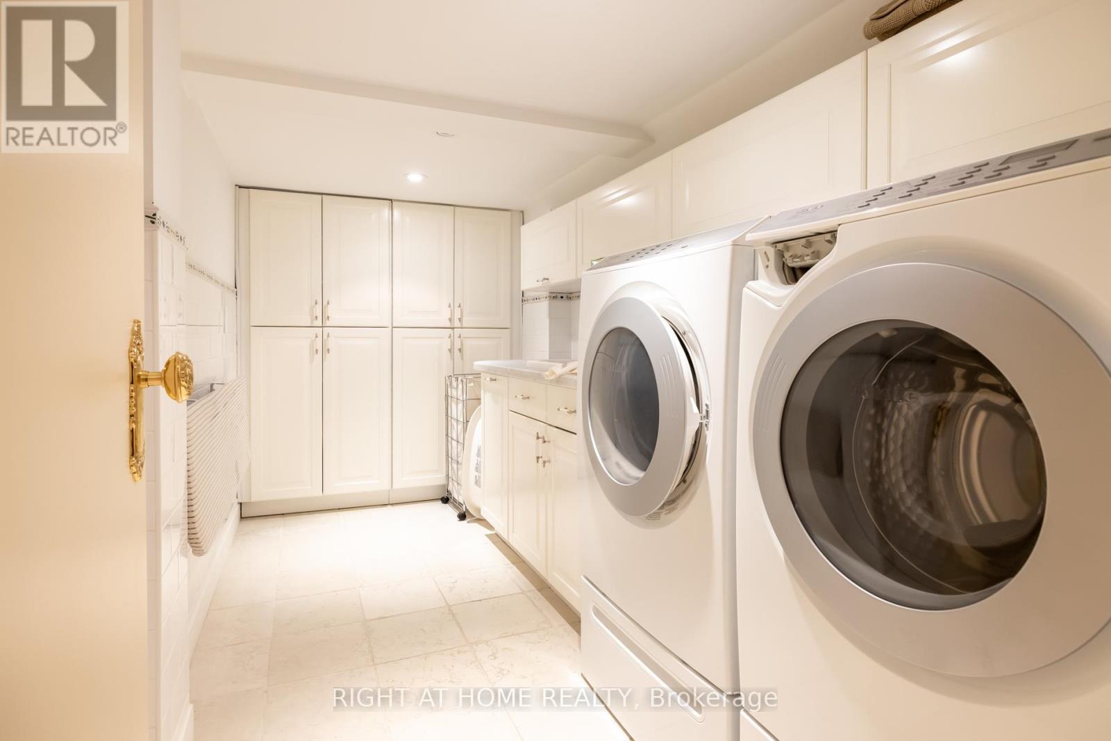 51 Hazelton Avenue, Toronto (Annex), Ontario  M5R 2E3 - Photo 28 - C12380445