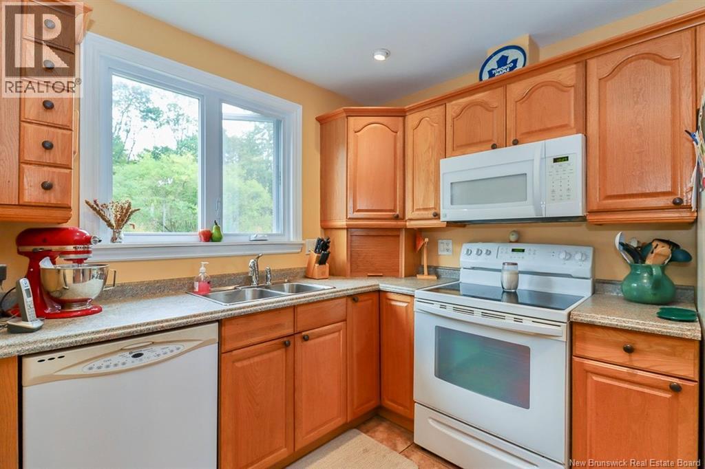 29 Wildwood Street, Saint John, New Brunswick  E2J 2V9 - Photo 8 - NB125992