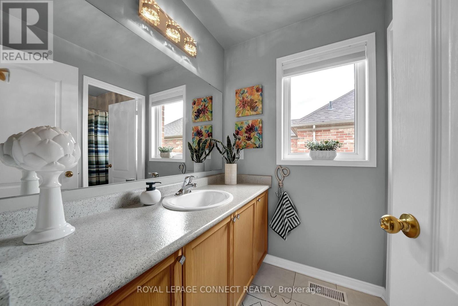 4 Middlecote Drive, Ajax (Northeast Ajax), Ontario  L1T 0A9 - Photo 33 - E12380443