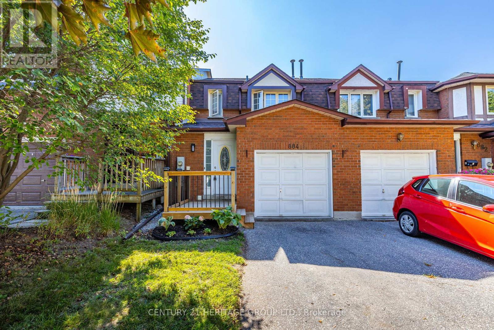 Property at 884 CLANCEY CRESCENT image 2