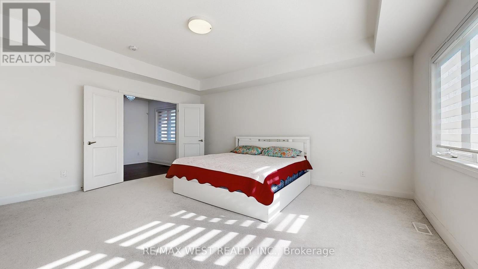 63 Marlene Johnston Drive, East Gwillimbury, Ontario  L9N 0W8 - Photo 17 - N12380451