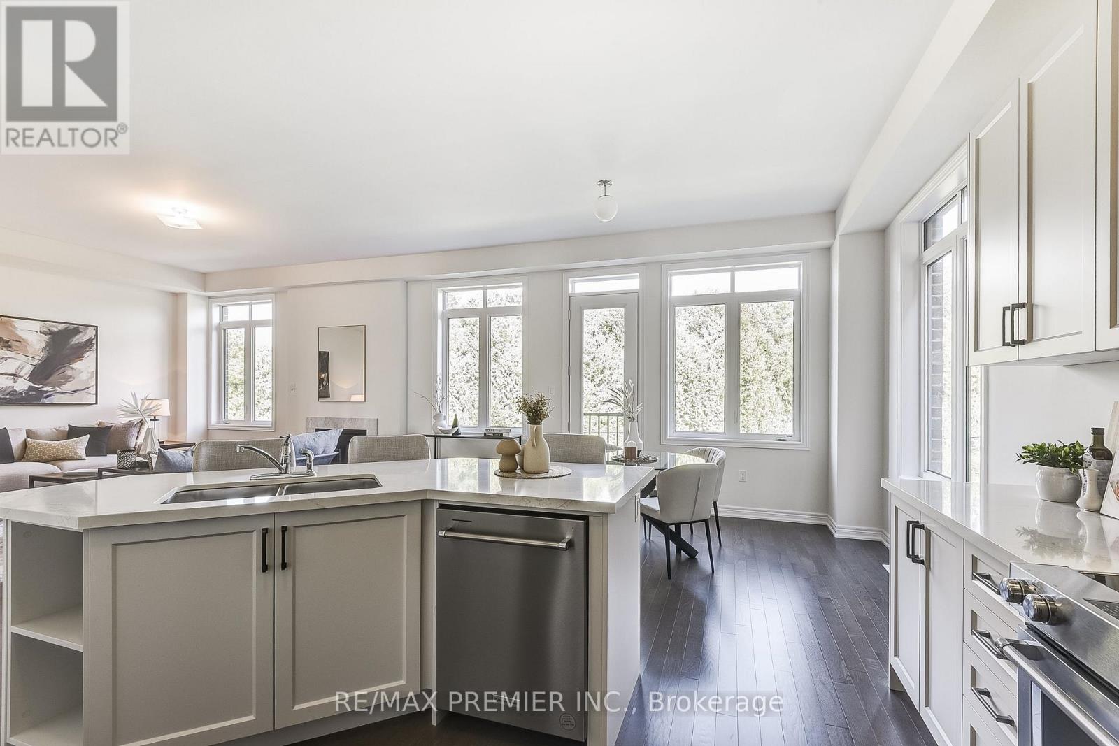 20 Kesterfarm Place, Whitchurch-Stouffville, Ontario  L4A 5C2 - Photo 19 - N12380499