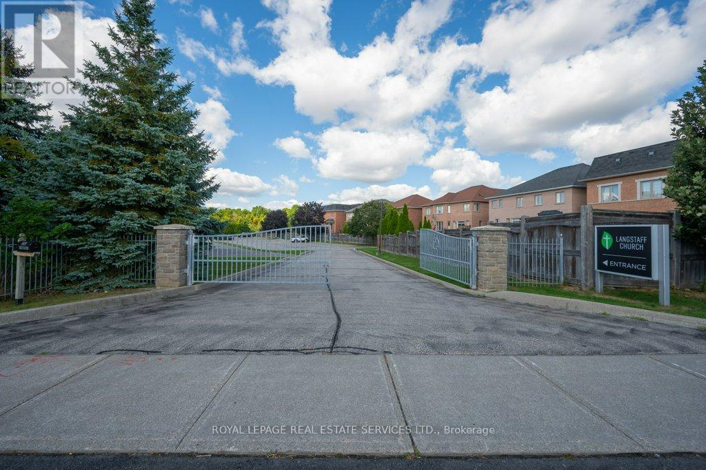 1350 Langstaff Road, Vaughan, Ontario  L4J 8P8 - Photo 5 - N12380524