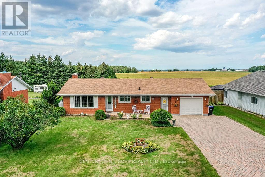 1452 COUNTY RD 92 ROAD, Springwater, Ontario