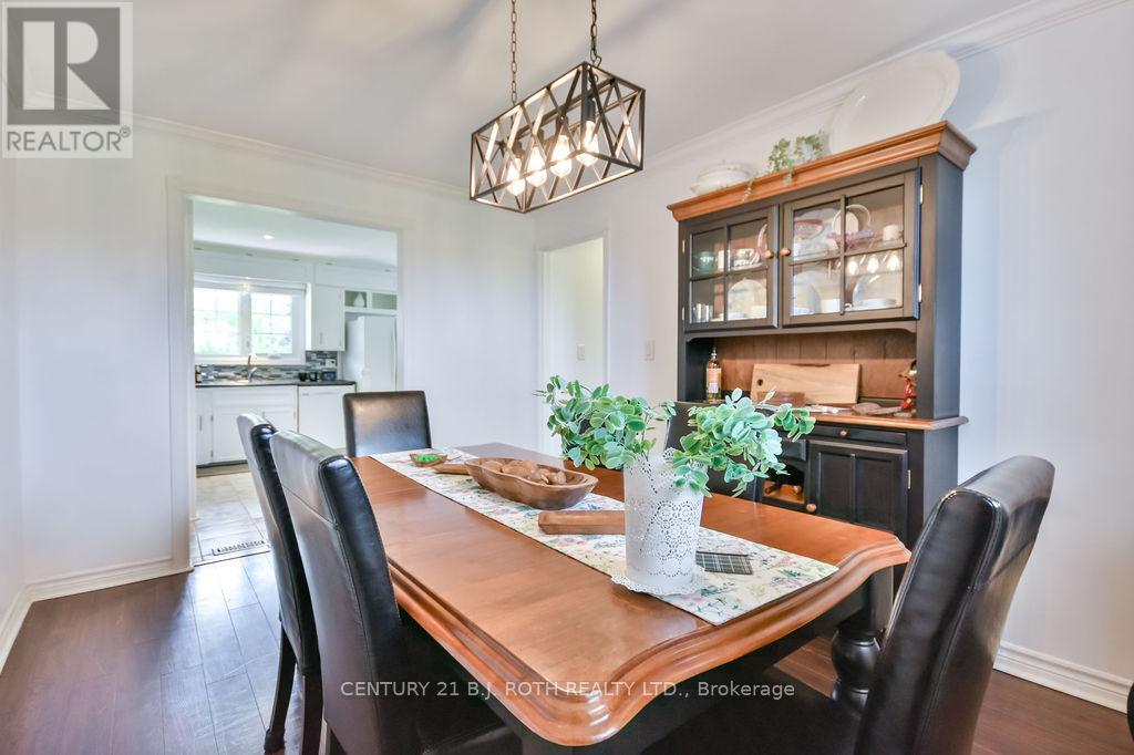 1452 County Rd 92 Road, Springwater, Ontario  L0L 1P0 - Photo 26 - S12380537