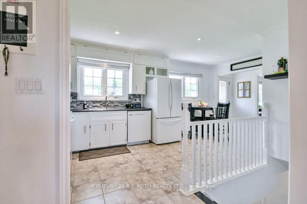 1452 County Rd 92 Road, Springwater, Ontario  L0L 1P0 - Photo 27 - S12380537
