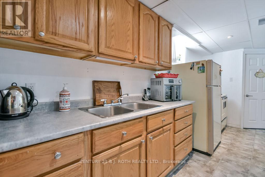 1452 County Rd 92 Road, Springwater, Ontario  L0L 1P0 - Photo 35 - S12380537