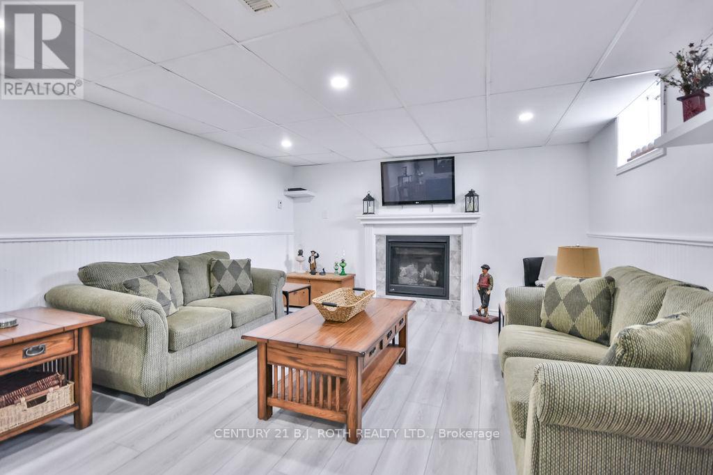 1452 County Rd 92 Road, Springwater, Ontario  L0L 1P0 - Photo 39 - S12380537