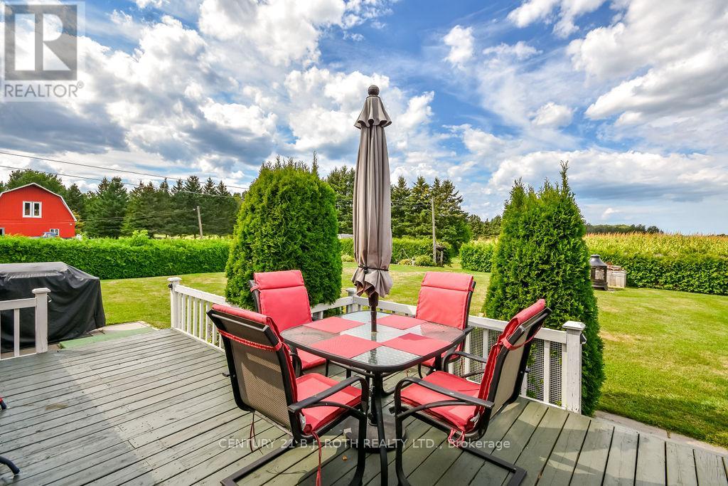 1452 County Rd 92 Road, Springwater, Ontario  L0L 1P0 - Photo 46 - S12380537