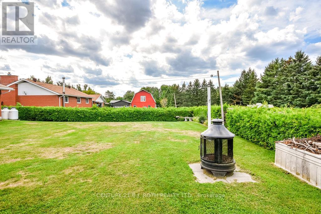 1452 County Rd 92 Road, Springwater, Ontario  L0L 1P0 - Photo 50 - S12380537