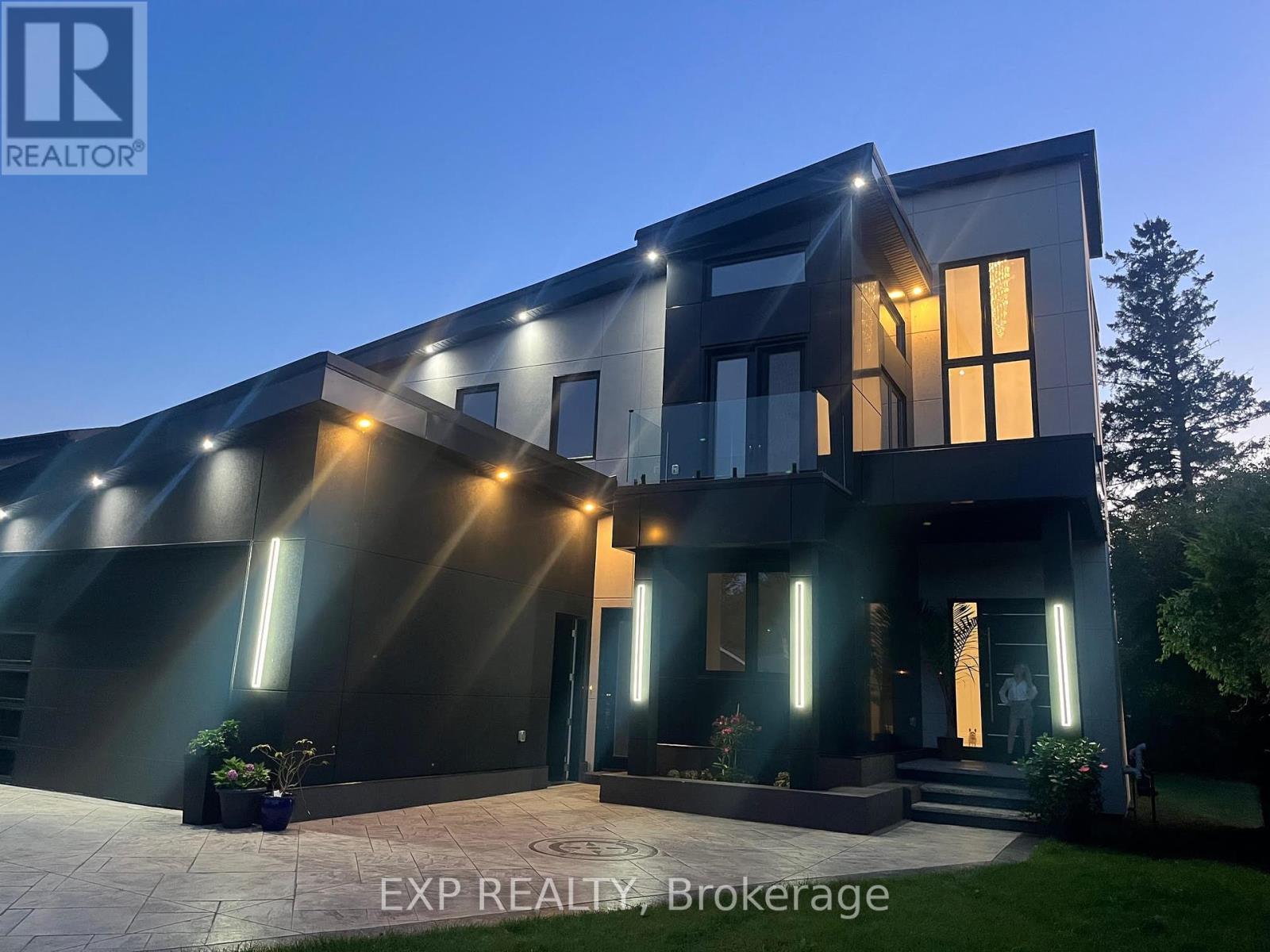 838 Elmwood Street, Georgina, Ontario  L4P 3E9 - Photo 6 - N12377889