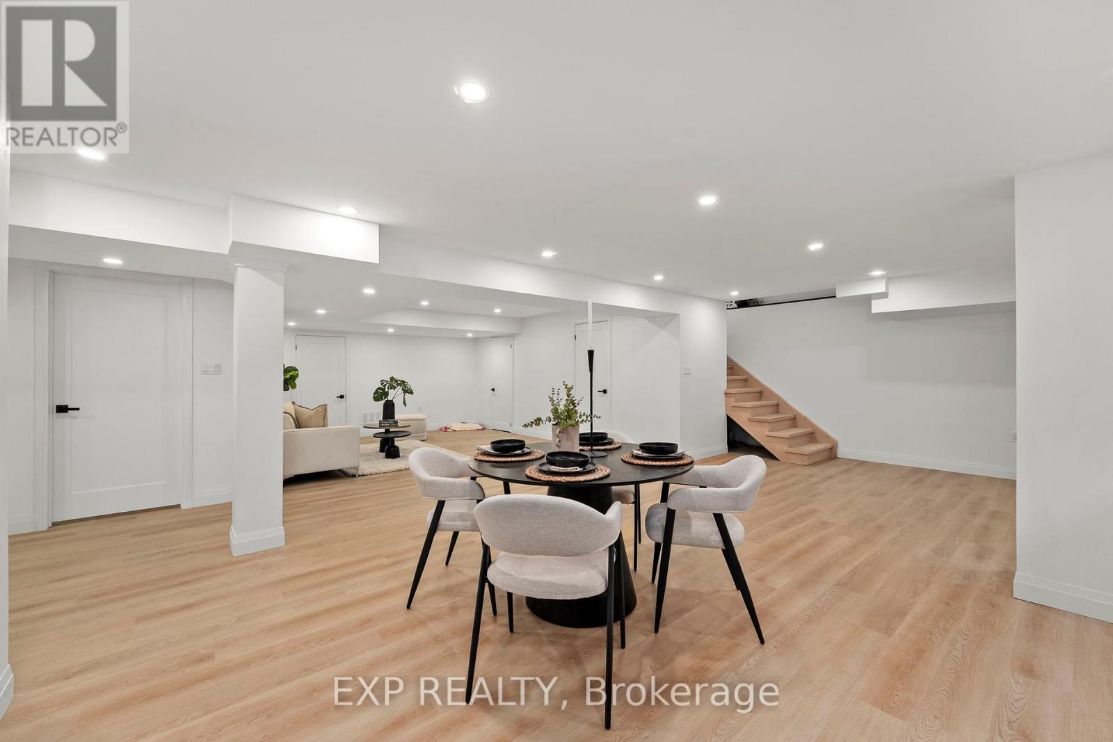838 Elmwood Street, Georgina, Ontario  L4P 3E9 - Photo 42 - N12377889
