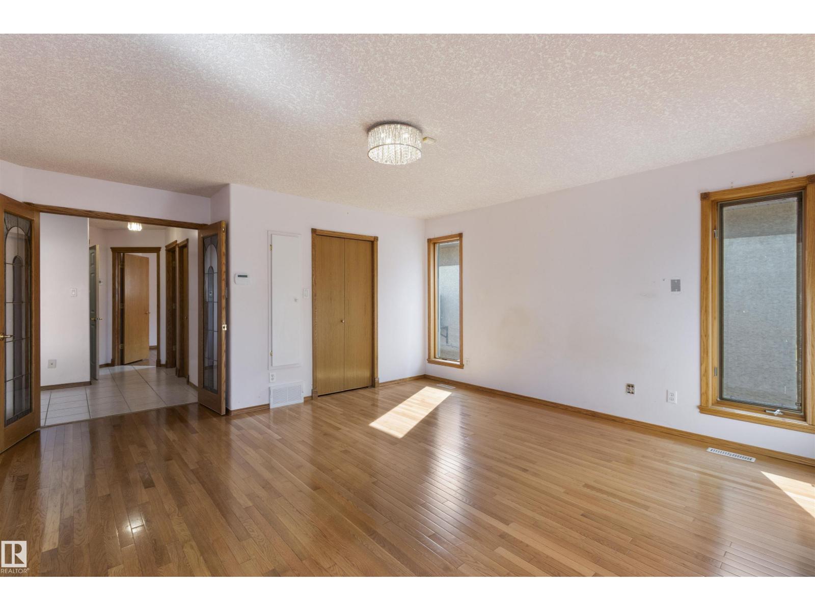 341 Hollick-Kenyon Rd Nw, Edmonton, Alberta  T5Y 2T6 - Photo 36 - E4455566
