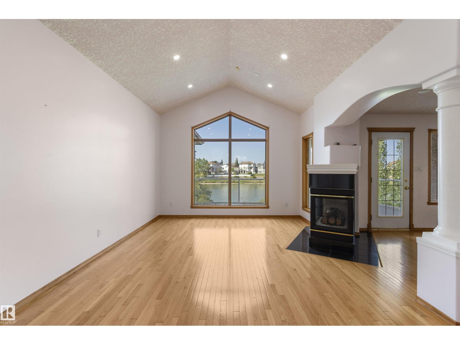 341 Hollick-Kenyon Rd Nw, Edmonton, Alberta  T5Y 2T6 - Photo 32 - E4455566