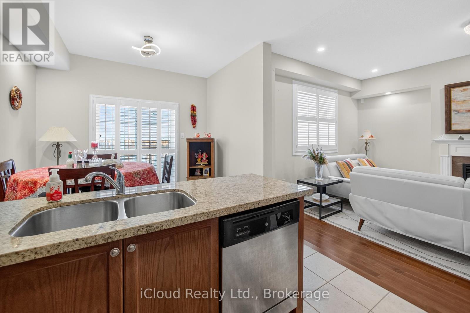 624 Murray Meadows Place, Milton, Ontario  L9T 8L7 - Photo 19 - W12357007