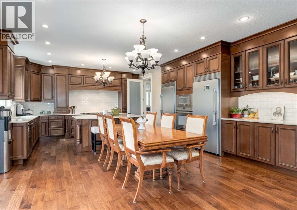 72 Rockcliff Grove Nw, Calgary, Alberta  T3G 0C8 - Photo 9 - A2248548