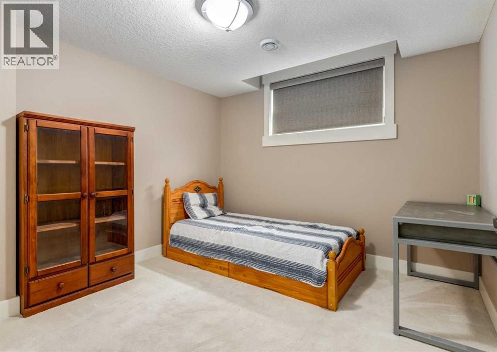 72 Rockcliff Grove Nw, Calgary, Alberta  T3G 0C8 - Photo 39 - A2248548