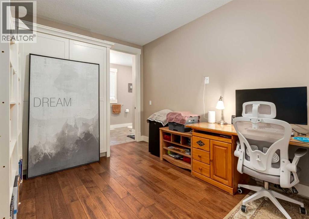 72 Rockcliff Grove Nw, Calgary, Alberta  T3G 0C8 - Photo 15 - A2248548