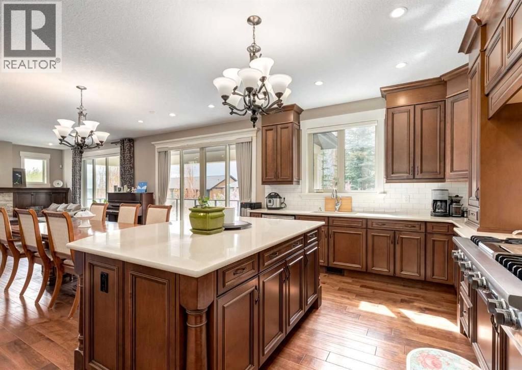 72 Rockcliff Grove Nw, Calgary, Alberta  T3G 0C8 - Photo 13 - A2248548