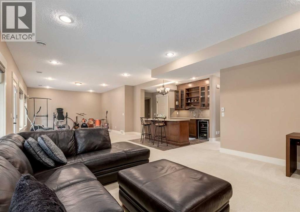 72 Rockcliff Grove Nw, Calgary, Alberta  T3G 0C8 - Photo 35 - A2248548