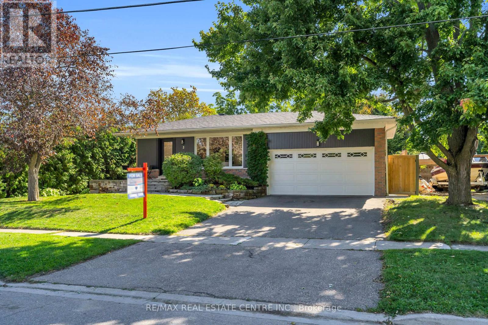 Property at 3 STOCKMAN CRESCENT image 1