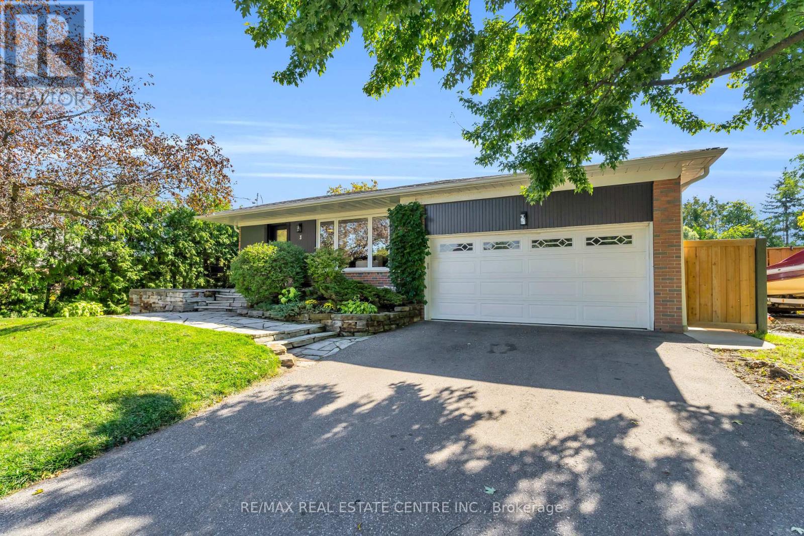 Property at 3 STOCKMAN CRESCENT image 3