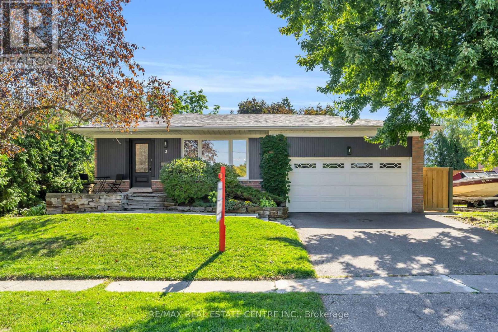 Property at 3 STOCKMAN CRESCENT image 4