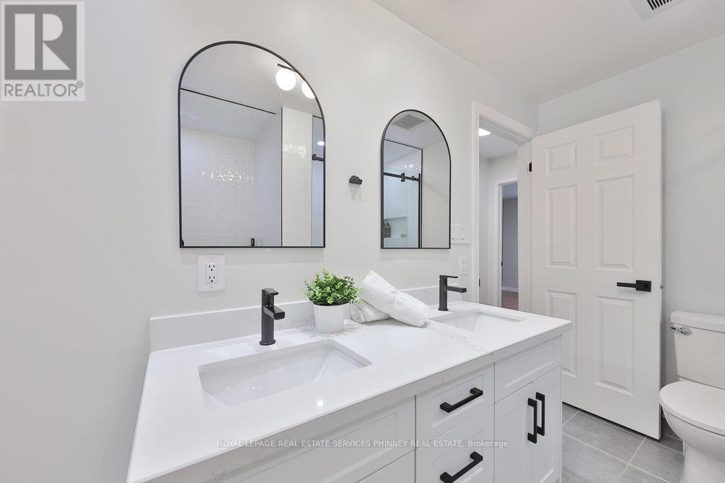 48 - 1130 Cawthra Road, Mississauga, Ontario  L5G 4V7 - Photo 19 - W12380337