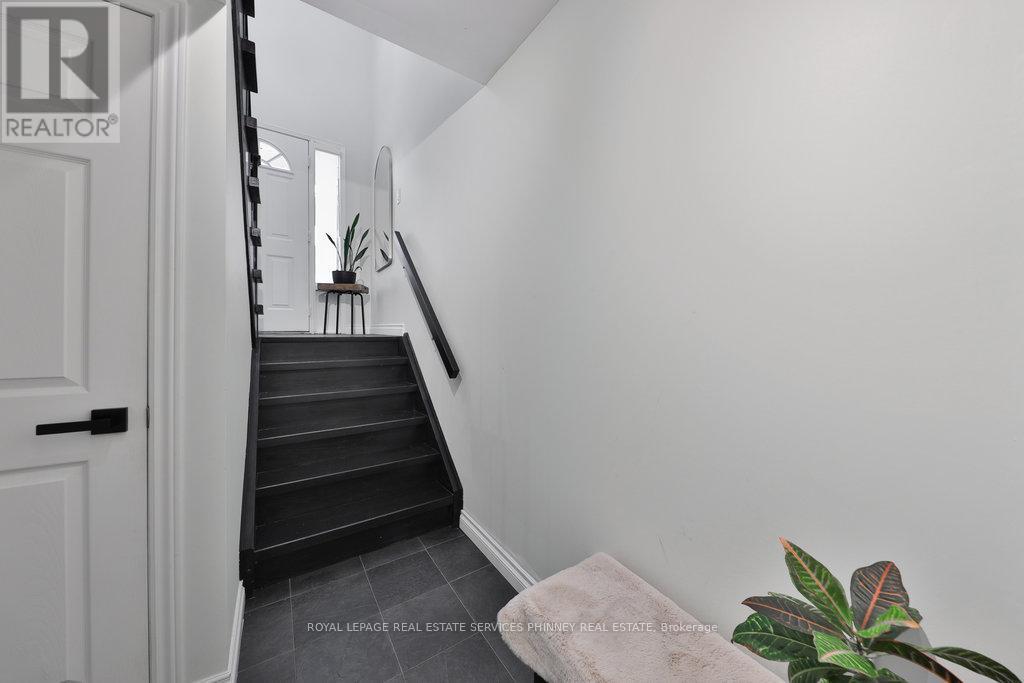48 - 1130 Cawthra Road, Mississauga, Ontario  L5G 4V7 - Photo 28 - W12380337