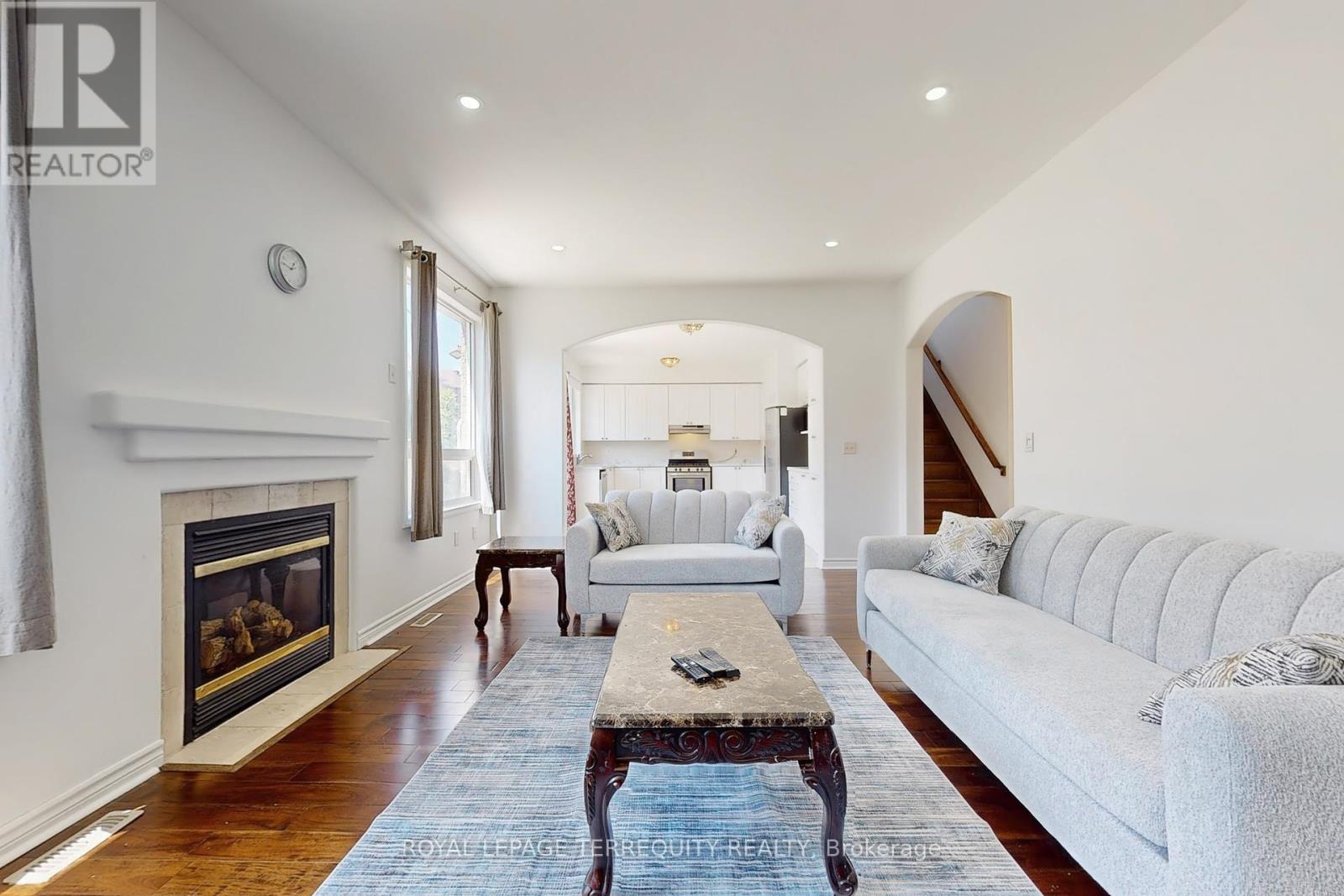 Property at 6 VERONA DRIVE image 2