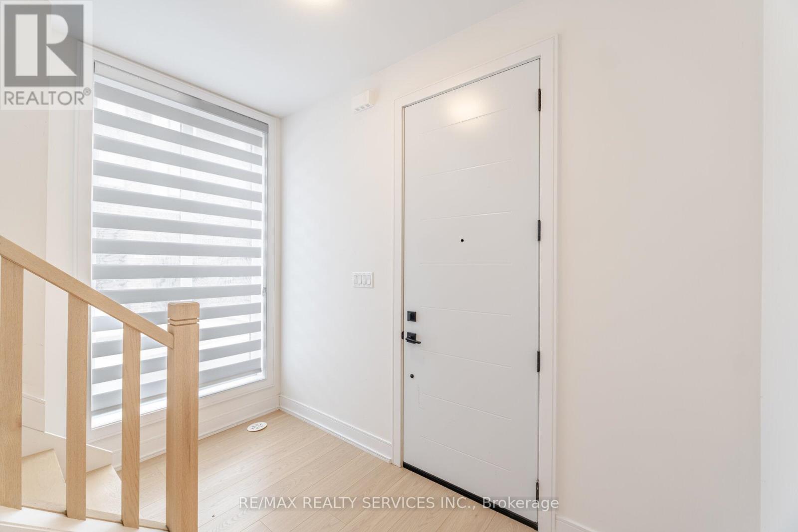 1 Taylor Court, Caledon, Ontario  L7E 4L2 - Photo 5 - W12380361