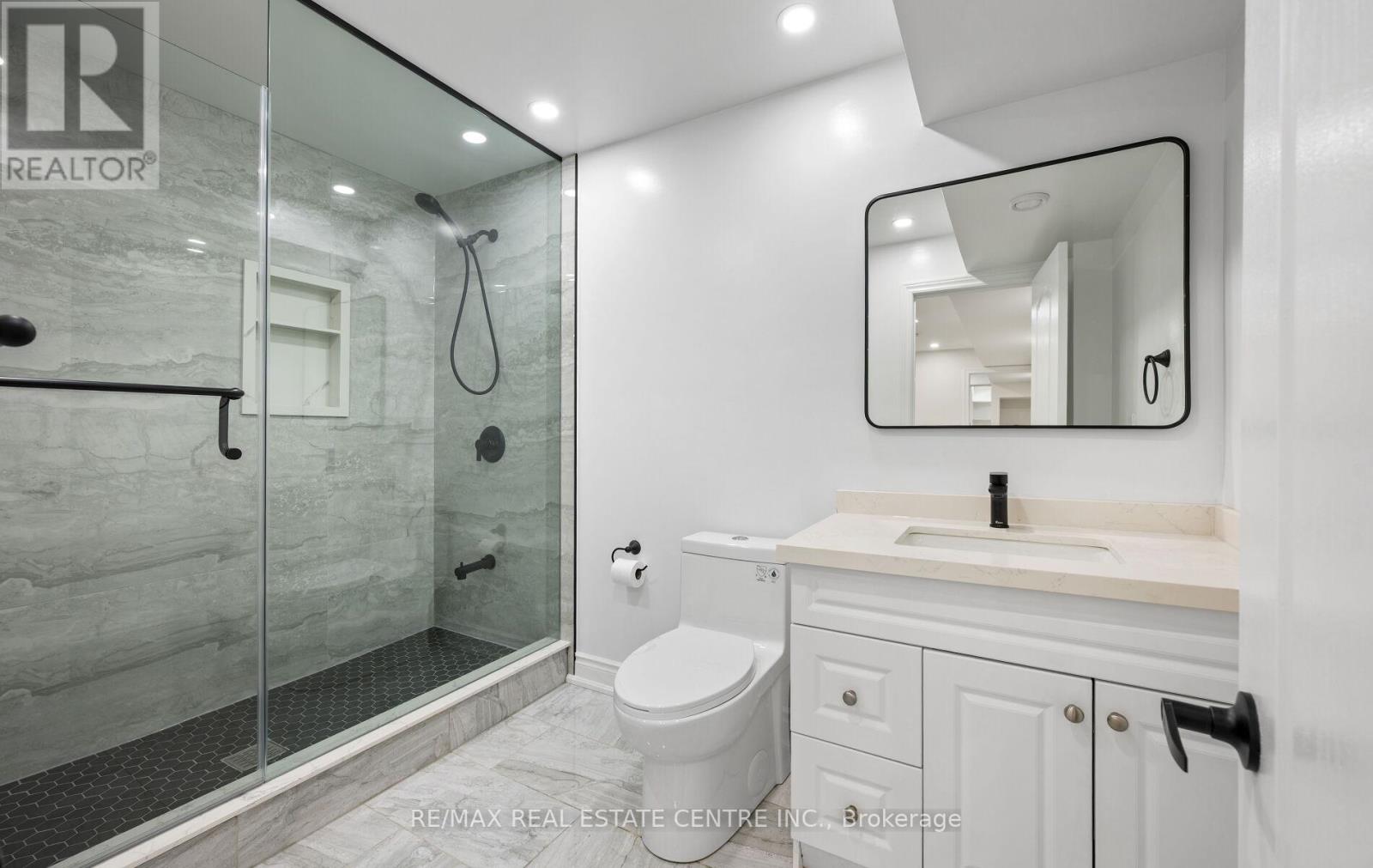 50 Amboise Crescent, Brampton, Ontario  L7A 3H2 - Photo 42 - W12380374