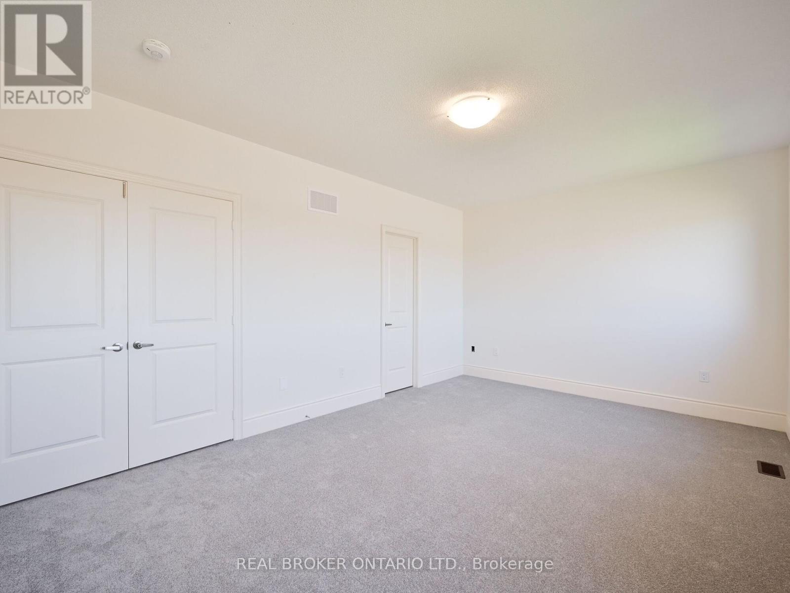 1555 Severn Drive, Milton, Ontario  L9E 1X9 - Photo 24 - W12380421